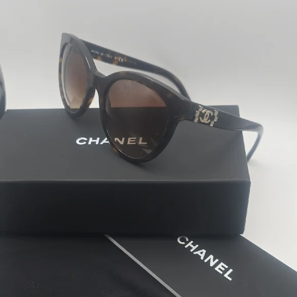 Chanel Black & Brown CC Cat Eye Tortoise Sunnies (NWOT)(FULL INCLUSION)✨️🖤✨️ - Picture 5 of 13